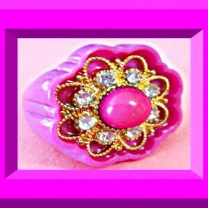 Pink & Gold Tone Flower Resin Design Ring With Clear Crystals Size 9